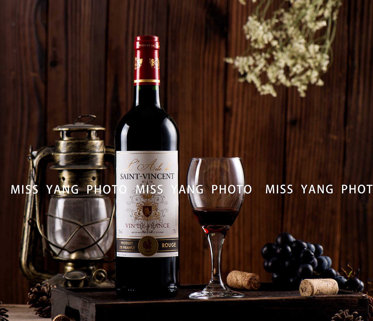 红酒与白酒的商业产品摄影技巧